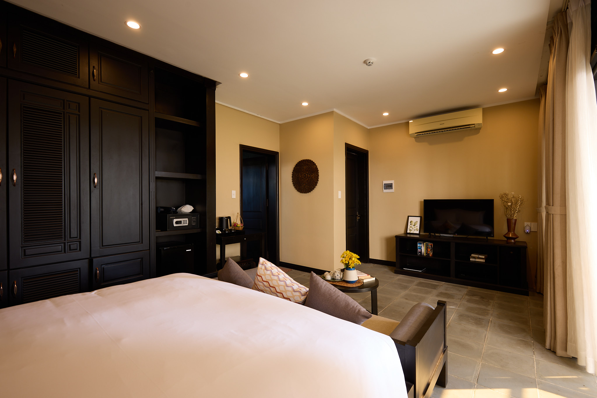 Sứ Executive Suite