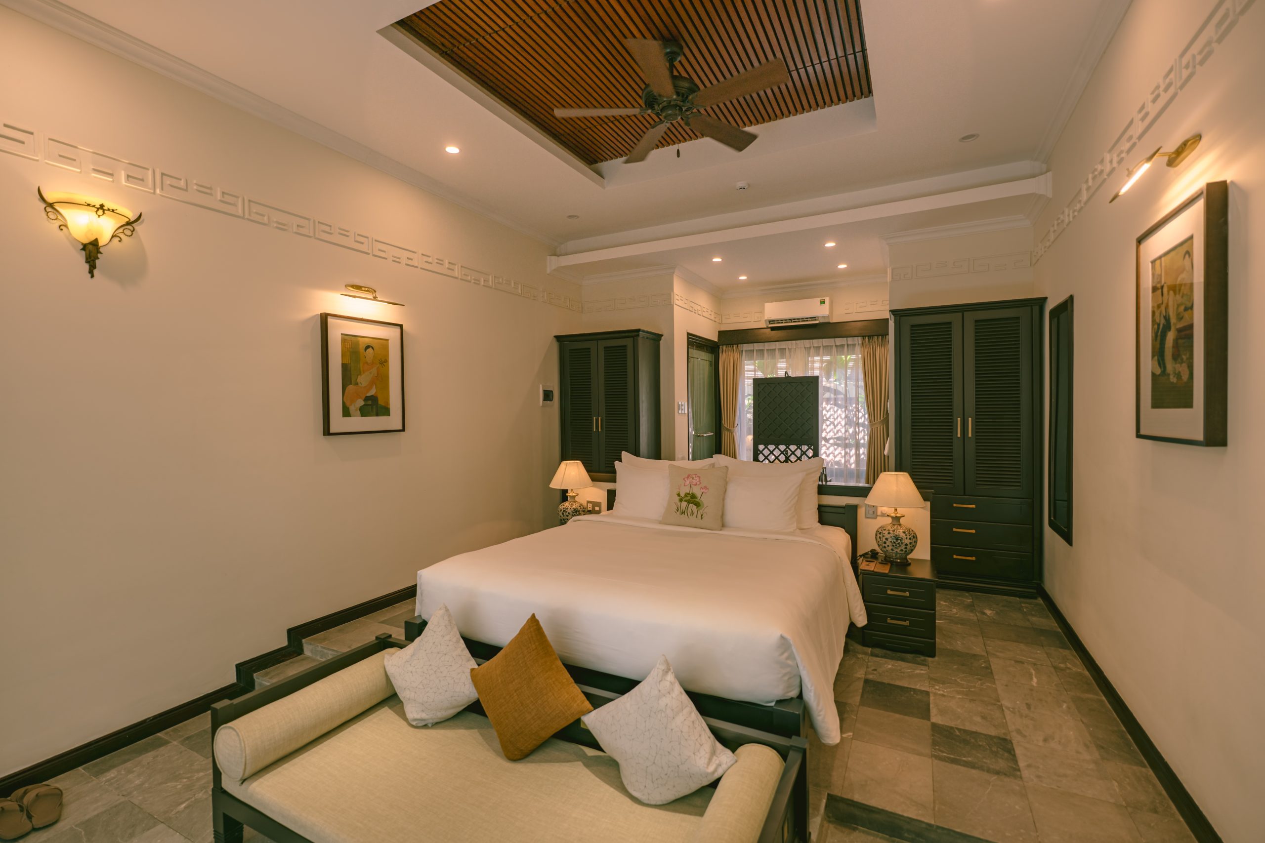 SỨ SUITES